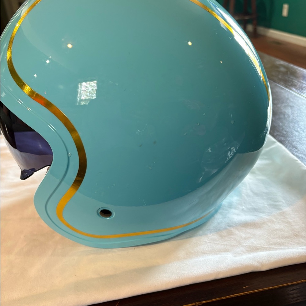 Harley-Davidson Teal with Gold Trim Helmet - Picture 4 of 6